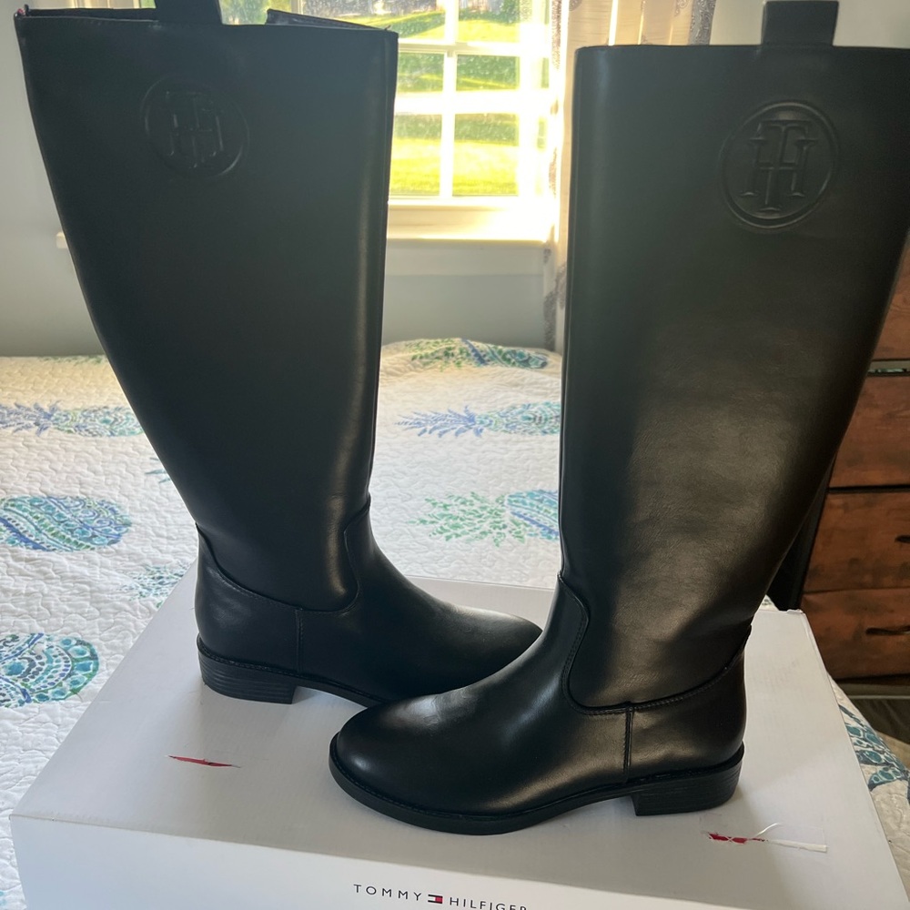 Tommy Hilfiger ladies, black boots